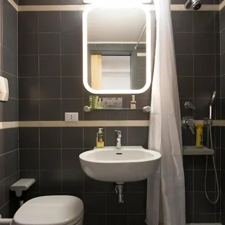 Quintino Sella 5terre Position Near The Station Appartement La Spezia